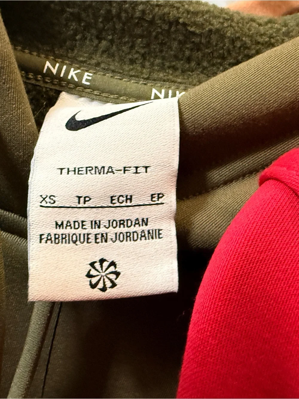 Nike Olive Green and Bright Pink Therma-FIT Hoodie (XS)